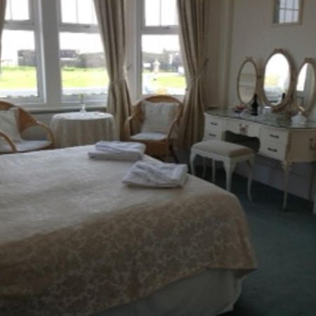 Bed and Breakfast Bassets House AEGON International Esterno foto