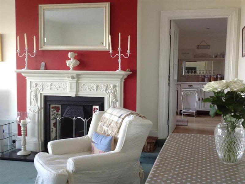 Bed and Breakfast Bassets House AEGON International Esterno foto