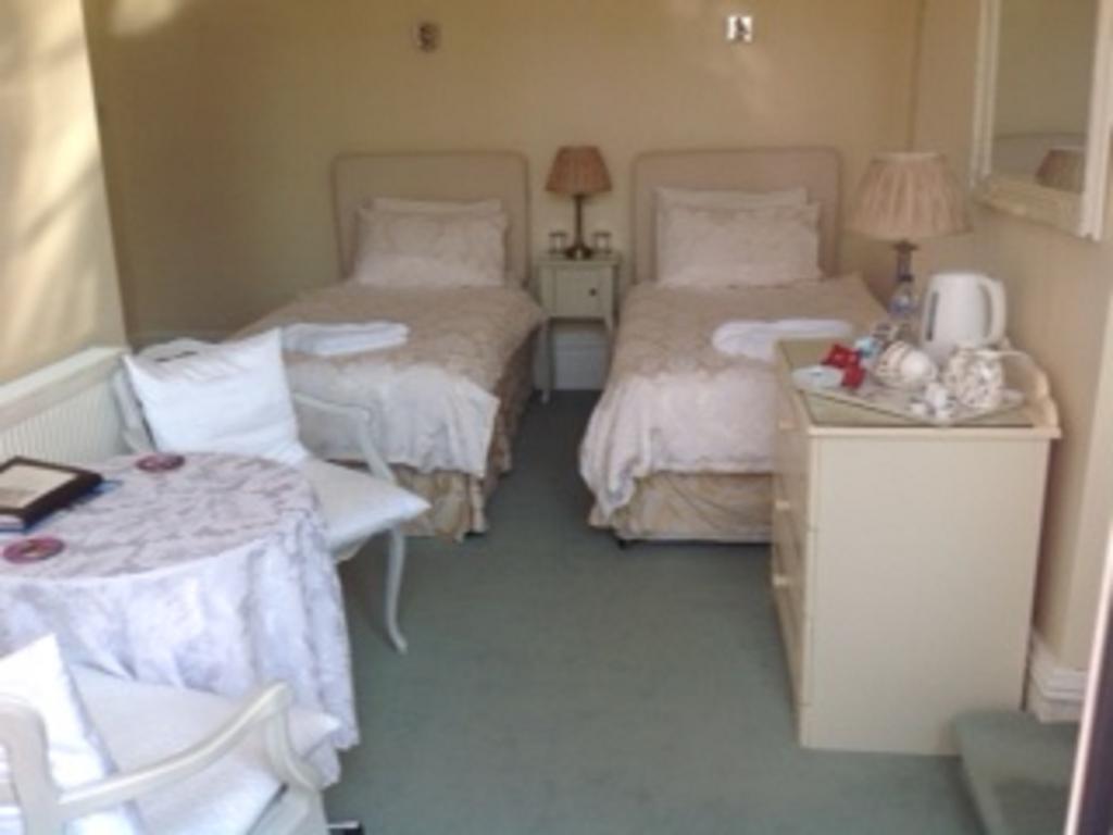 Bed and Breakfast Bassets House AEGON International Esterno foto