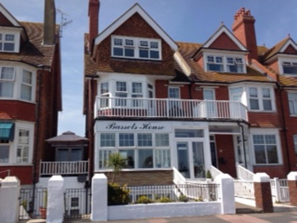 Bed and Breakfast Bassets House AEGON International Esterno foto