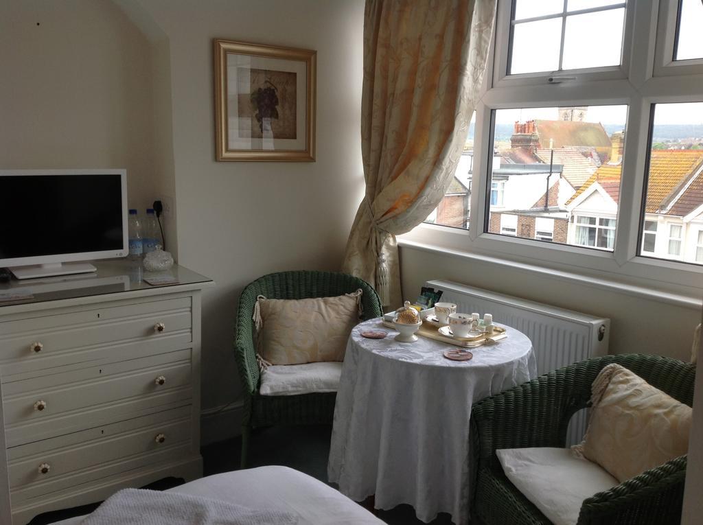 Bed and Breakfast Bassets House AEGON International Esterno foto