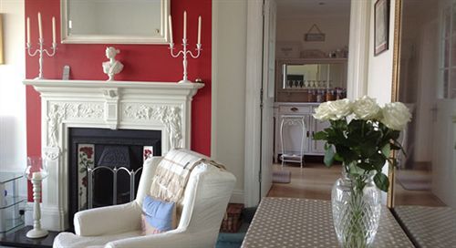 Bed and Breakfast Bassets House AEGON International Esterno foto