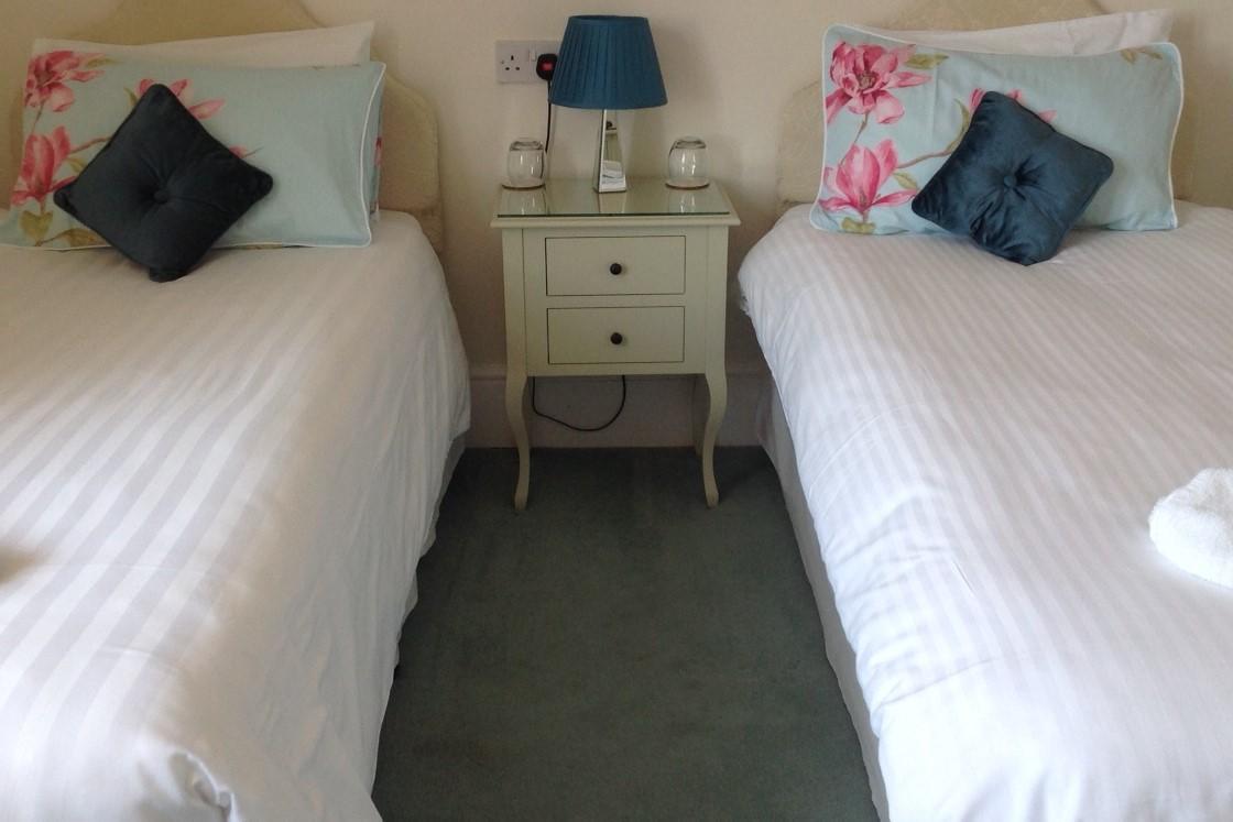 Bed and Breakfast Bassets House AEGON International Esterno foto