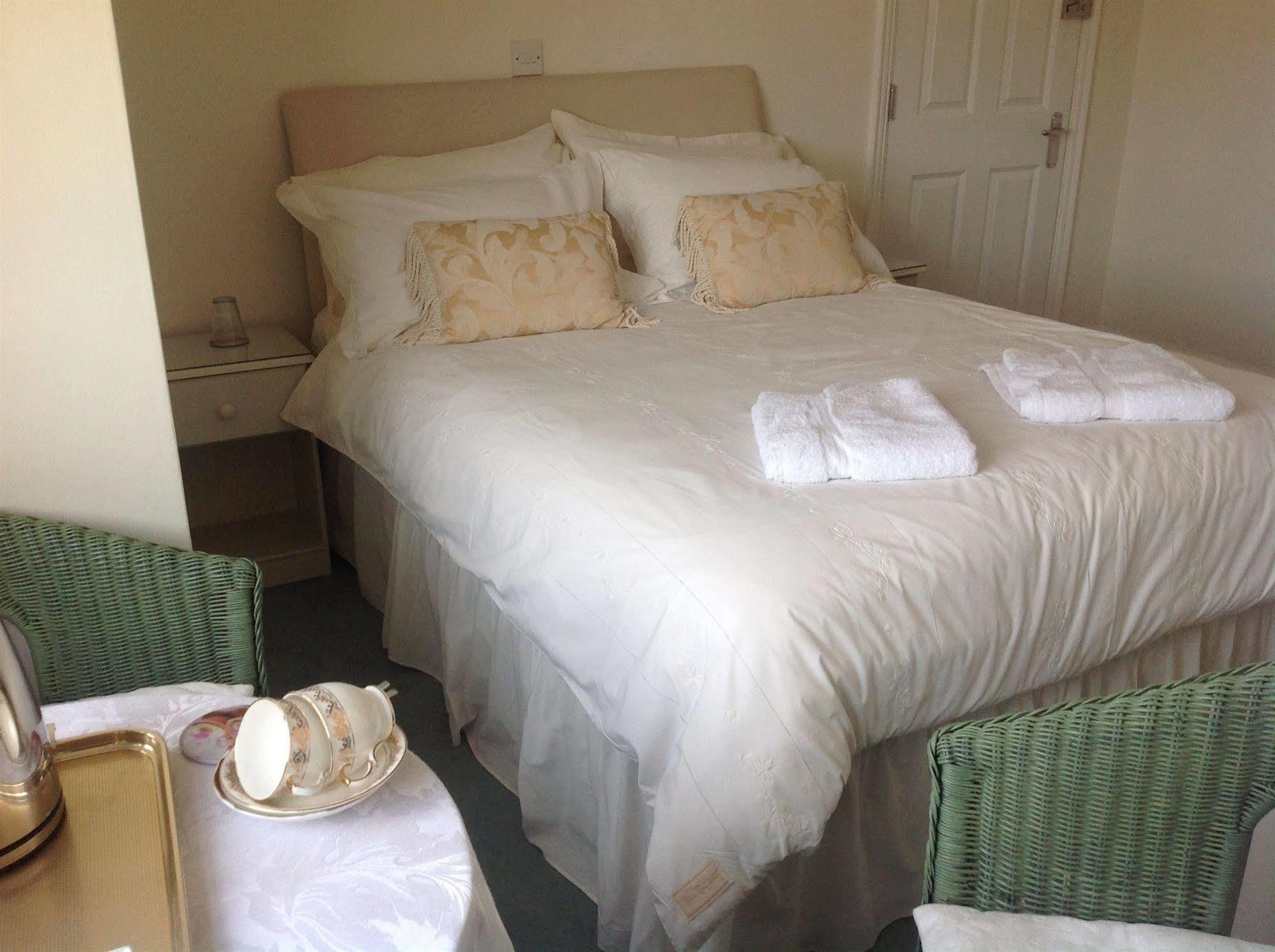 Bed and Breakfast Bassets House AEGON International Esterno foto
