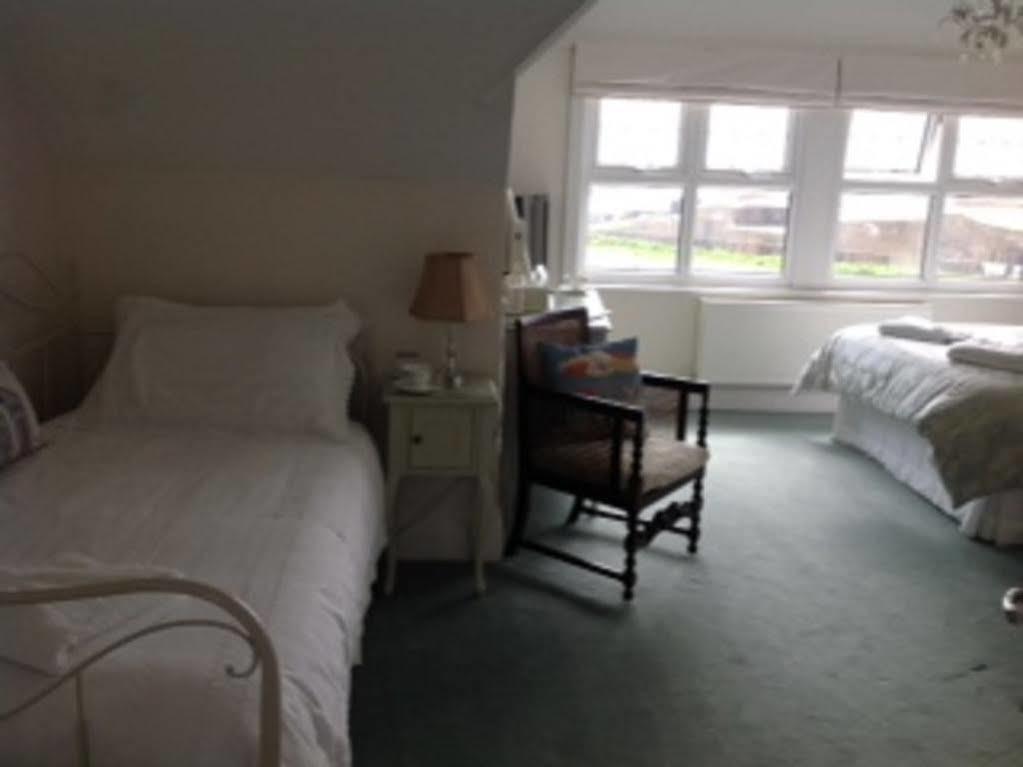 Bed and Breakfast Bassets House AEGON International Esterno foto